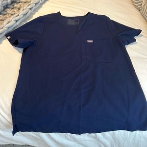 Figs Navy Catarina L scrub top